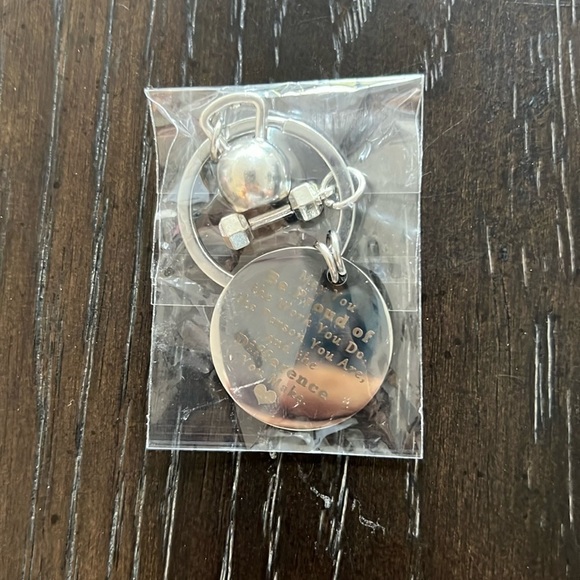 Fitness inspirational keychain kettlebell & dumbbell silver great gift idea - Picture 6 of 7